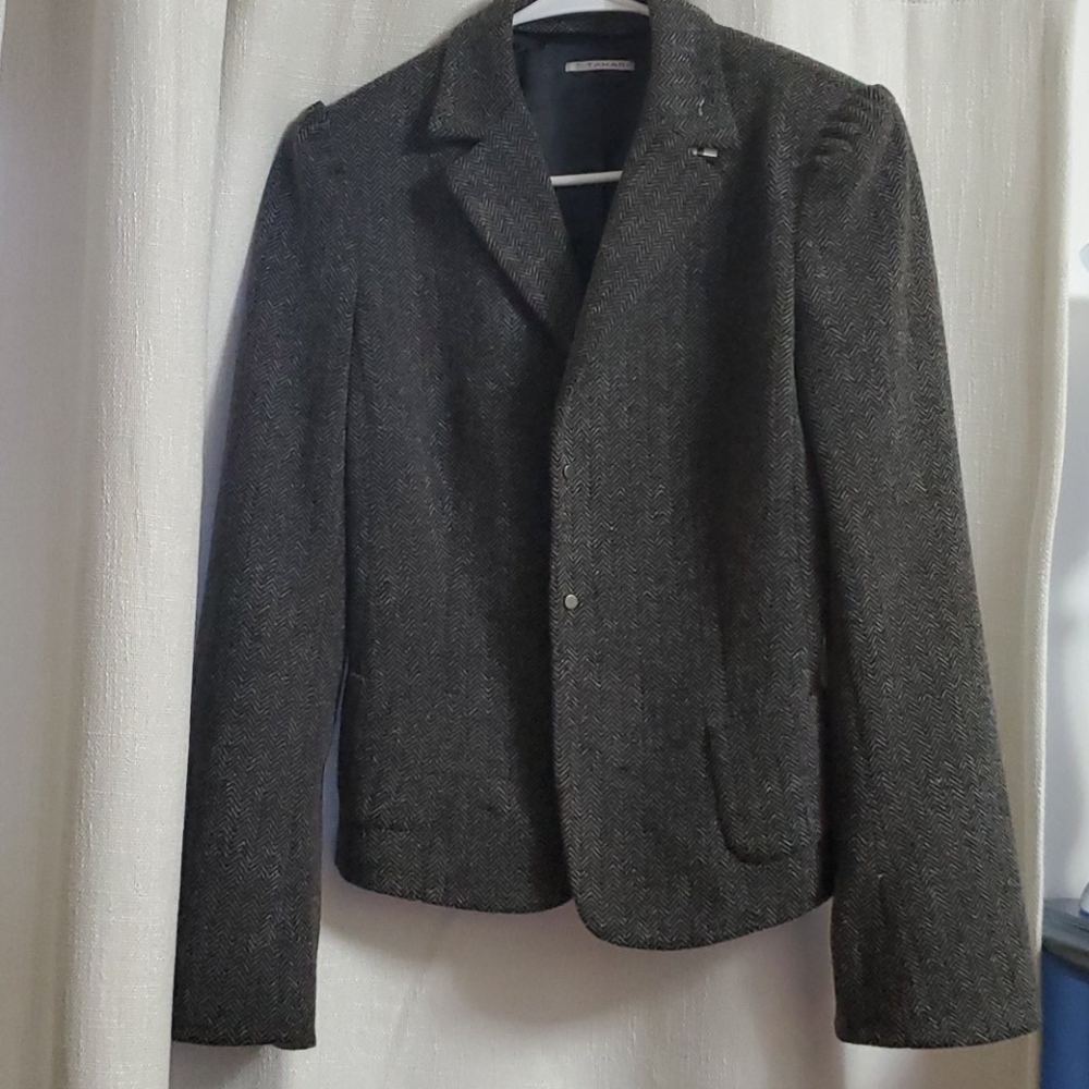 Tahari blazer